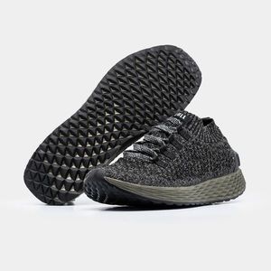NWOT NOBULL Knit Runner in Black Ivy
